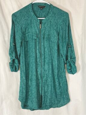 Rock & Republic Woman’s Green Textured Zip-Front Tunic Mid Sleeve Shirt — Medium